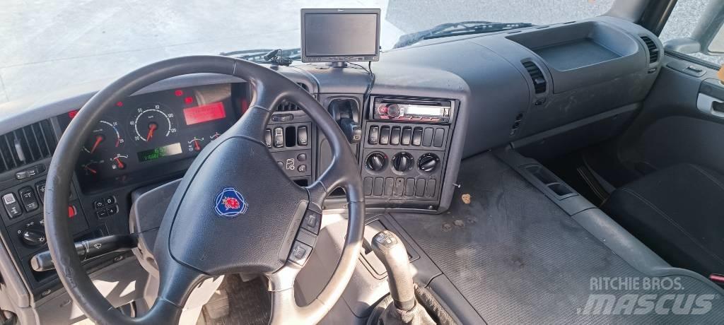 Scania P 310 Tovornjaki z žerjavom