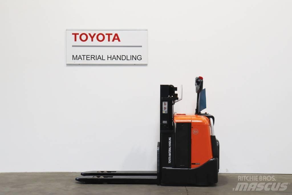 Toyota SPE125 Ročni električni viličar