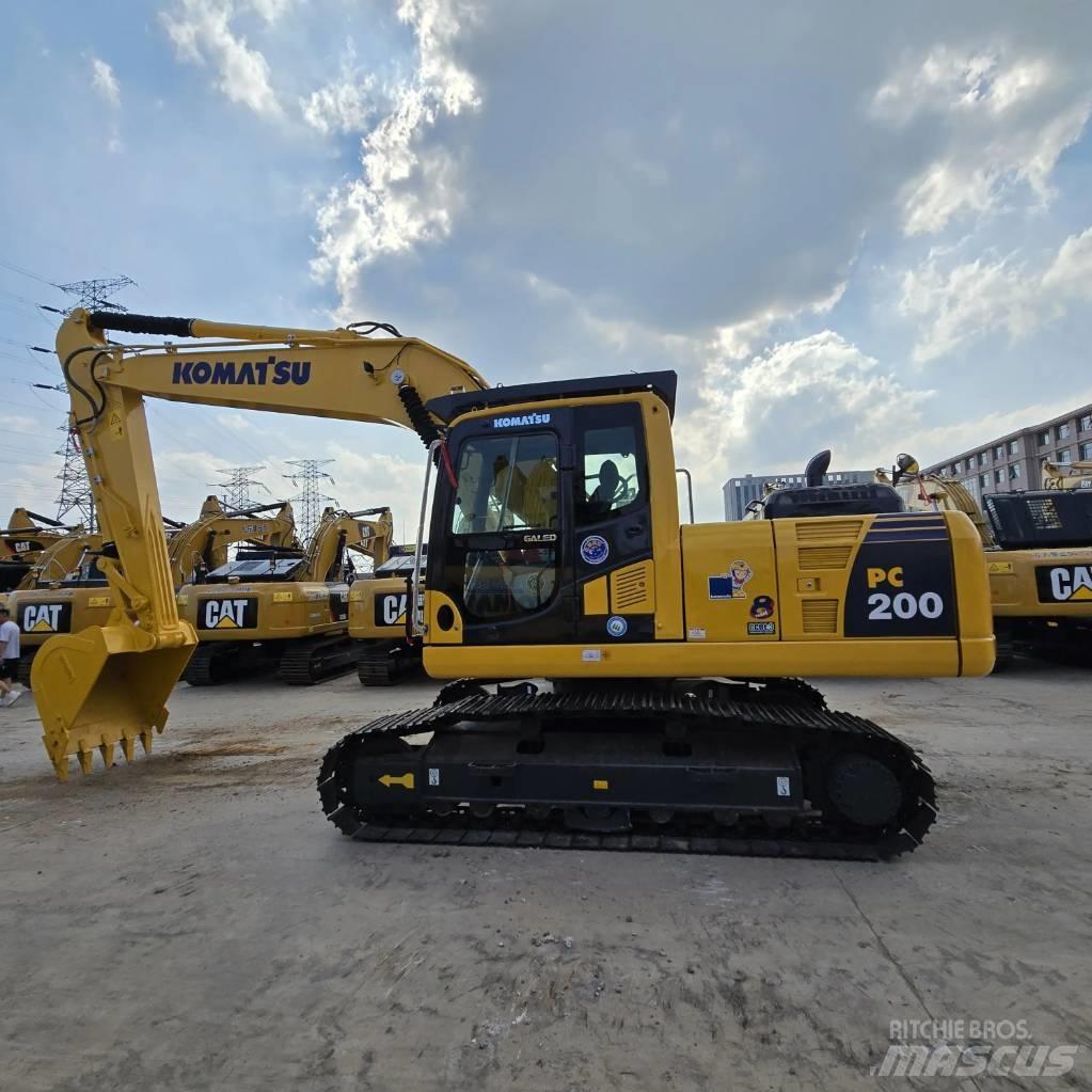 Komatsu PC 200-8 Bagri goseničarji