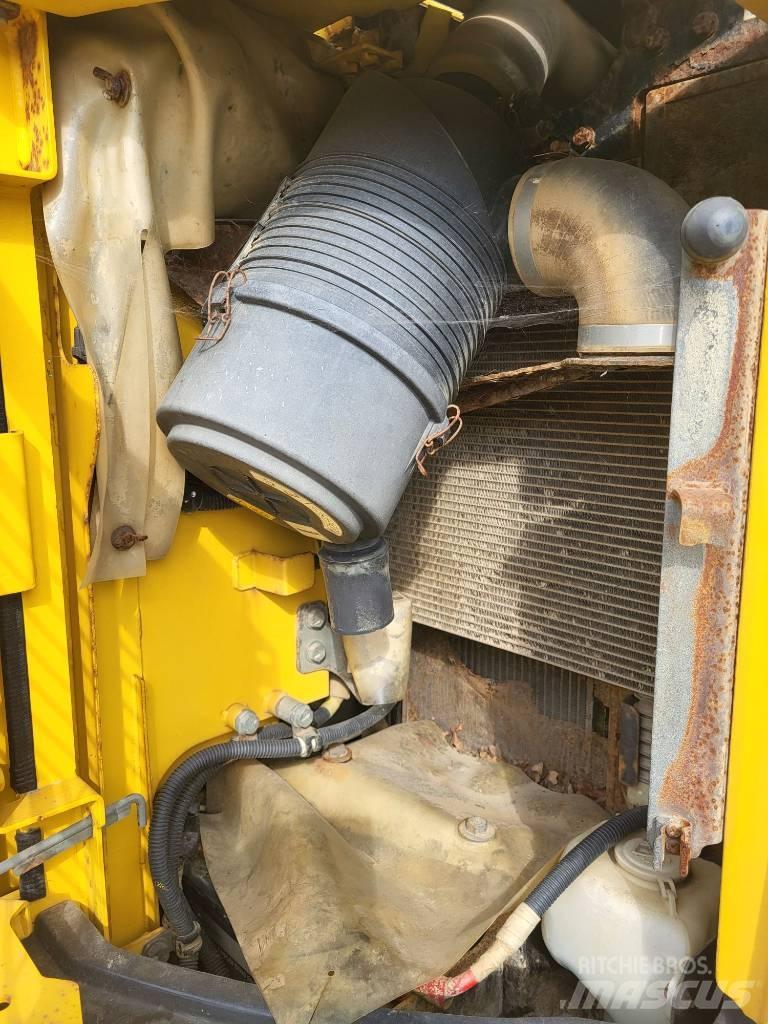 Komatsu PC138US-8 Bagri goseničarji