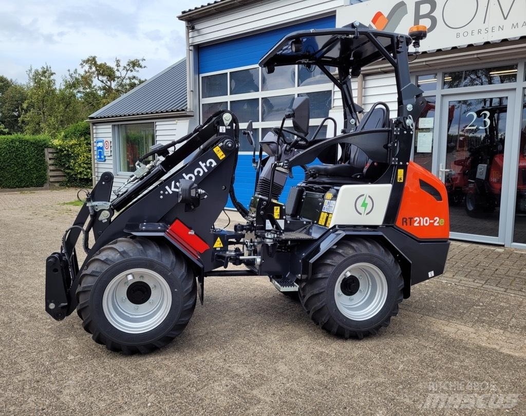 Kubota RT210-2E Kolesni nakladalci