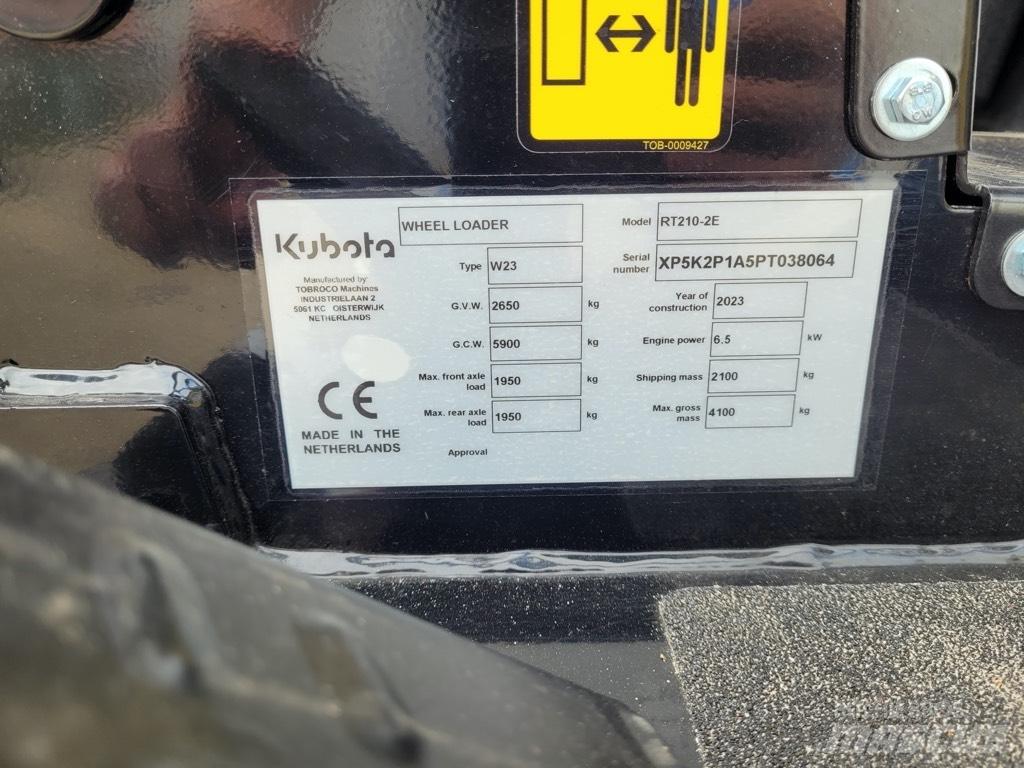 Kubota RT210-2E Kolesni nakladalci