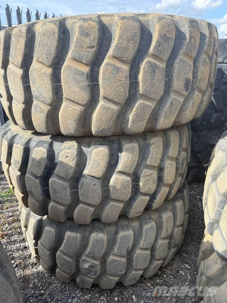 Bridgestone 23.5R25 Gume, kolesa in platišča