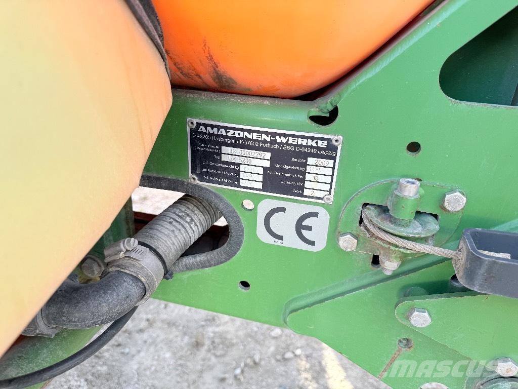 Amazone UX 5200 36m Vlečne škropilnice