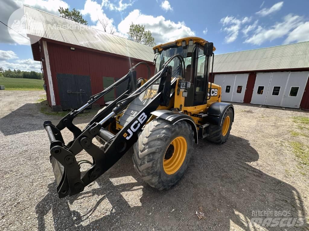 JCB 412 Kolesni nakladalci