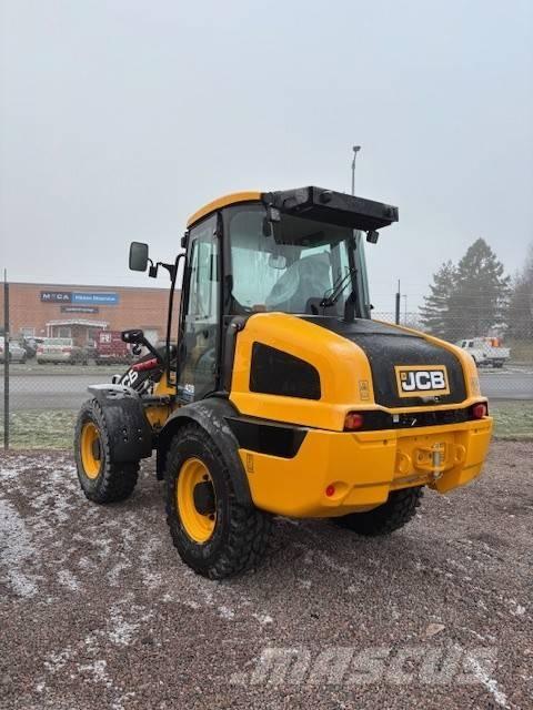 JCB 409 Kolesni nakladalci
