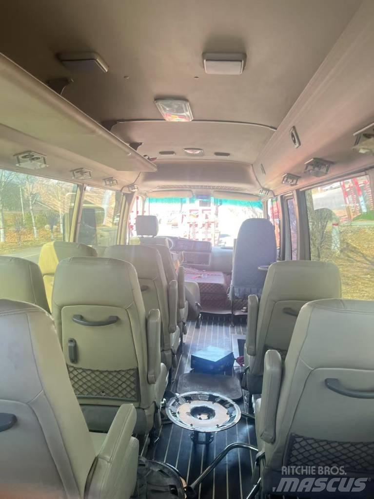 Toyota Coaster Bus Mini avtobusi