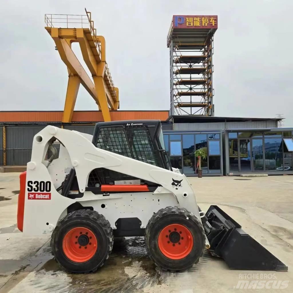 Bobcat S 300 Skid steer mini nakladalci