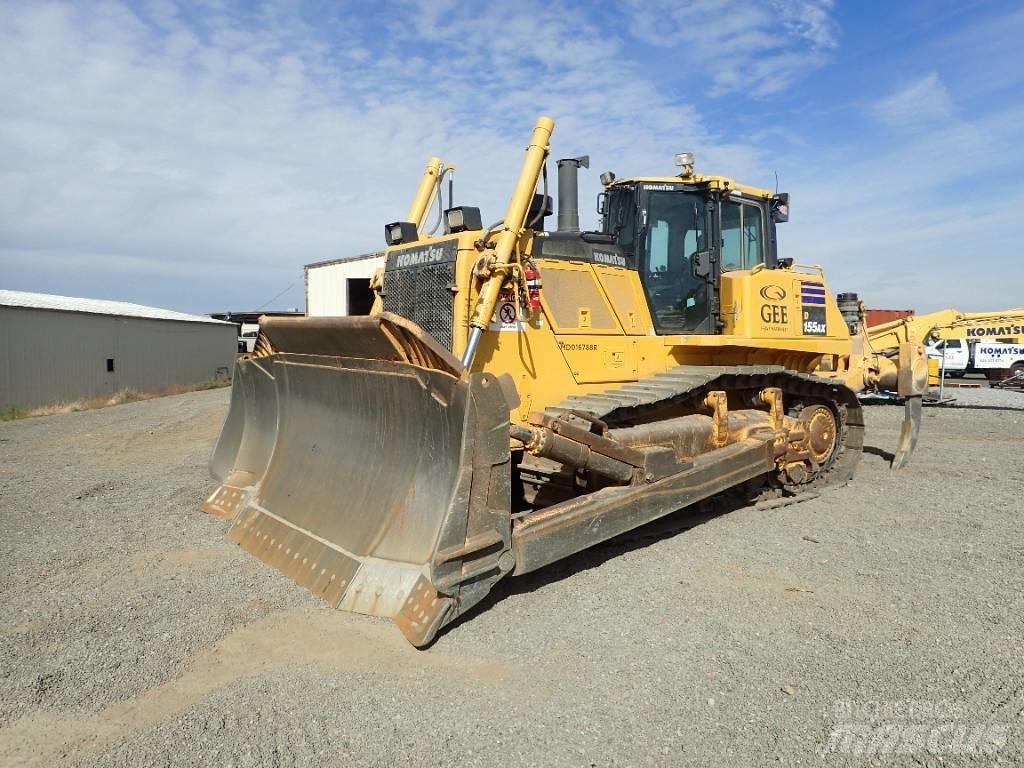 Komatsu D155AX-8 Buldožerji goseničarji