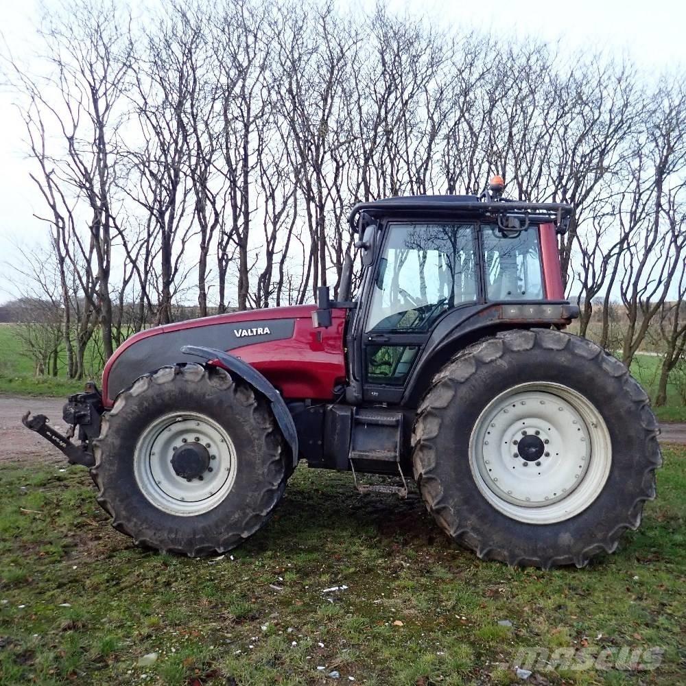 Valtra T 170 Traktorji