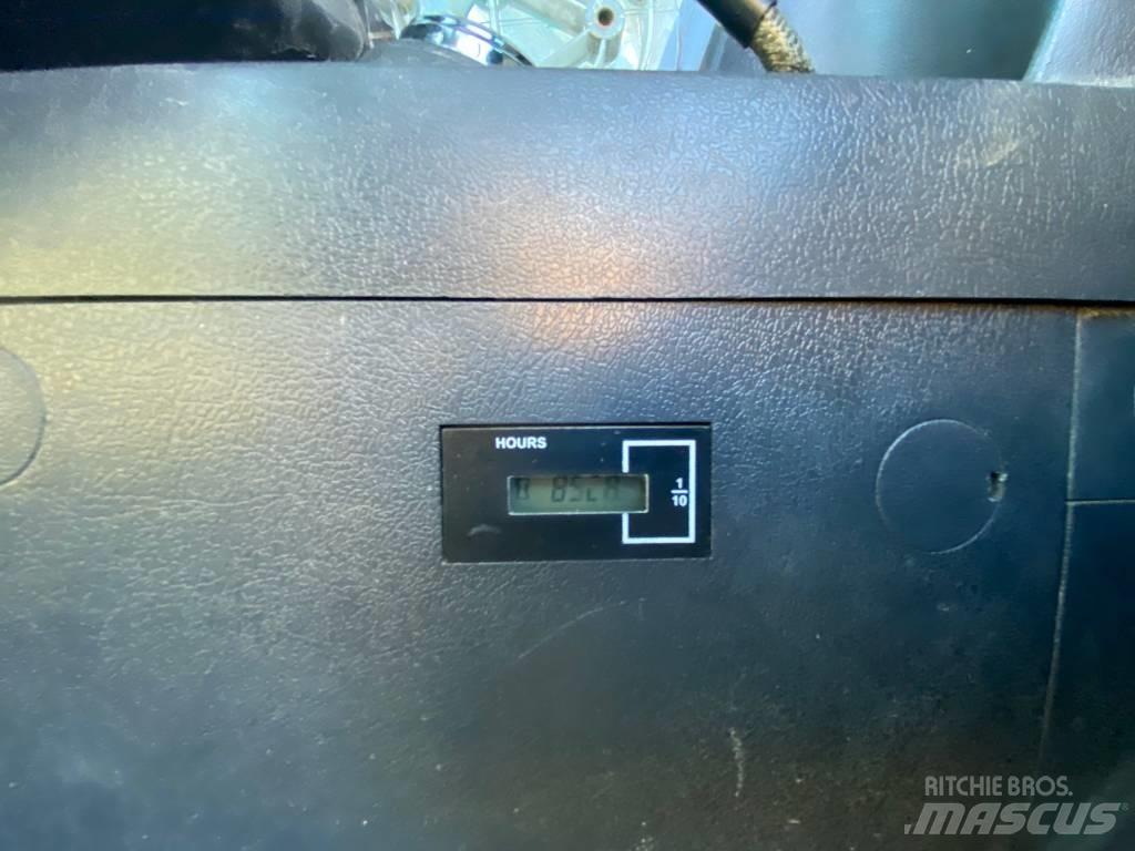 Hyundai HW160 Bagri na kolesih