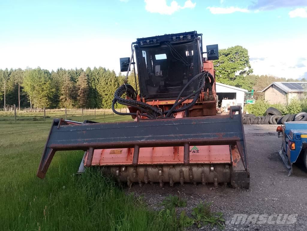 Prime Tech P 475 Gozdarski traktorji
