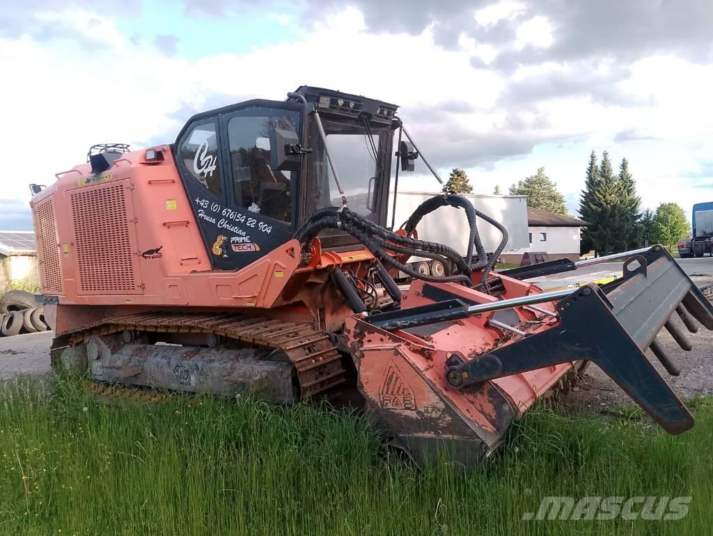 Prime Tech P 475 Gozdarski traktorji