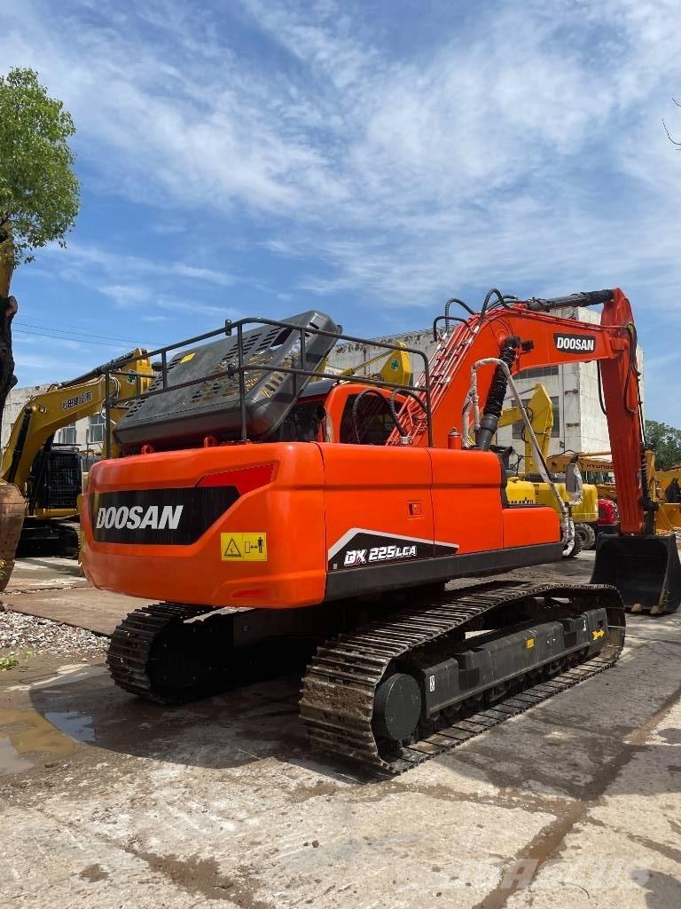 Doosan DX 225 Midi bagri 7t – 12t