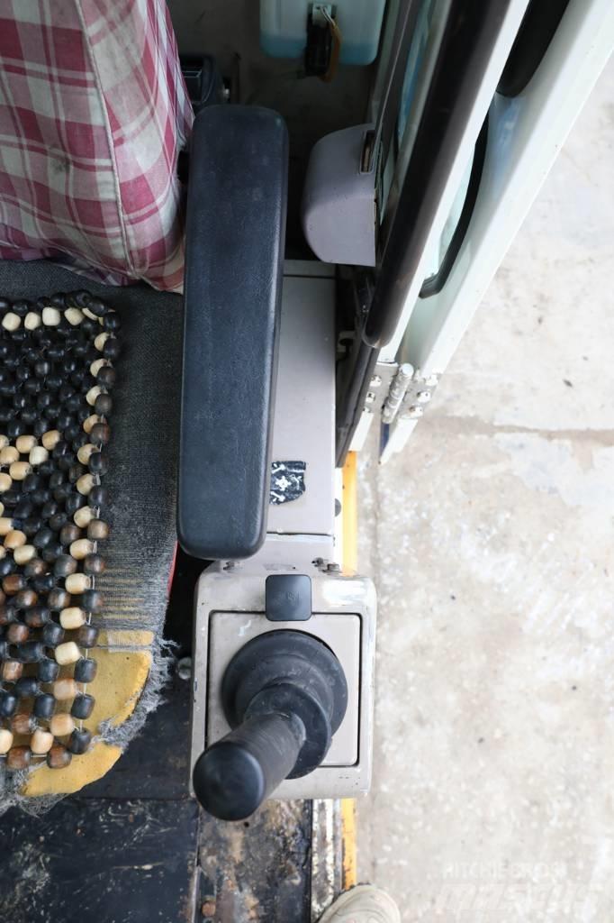 Hyundai Robex 130 W Bagri na kolesih