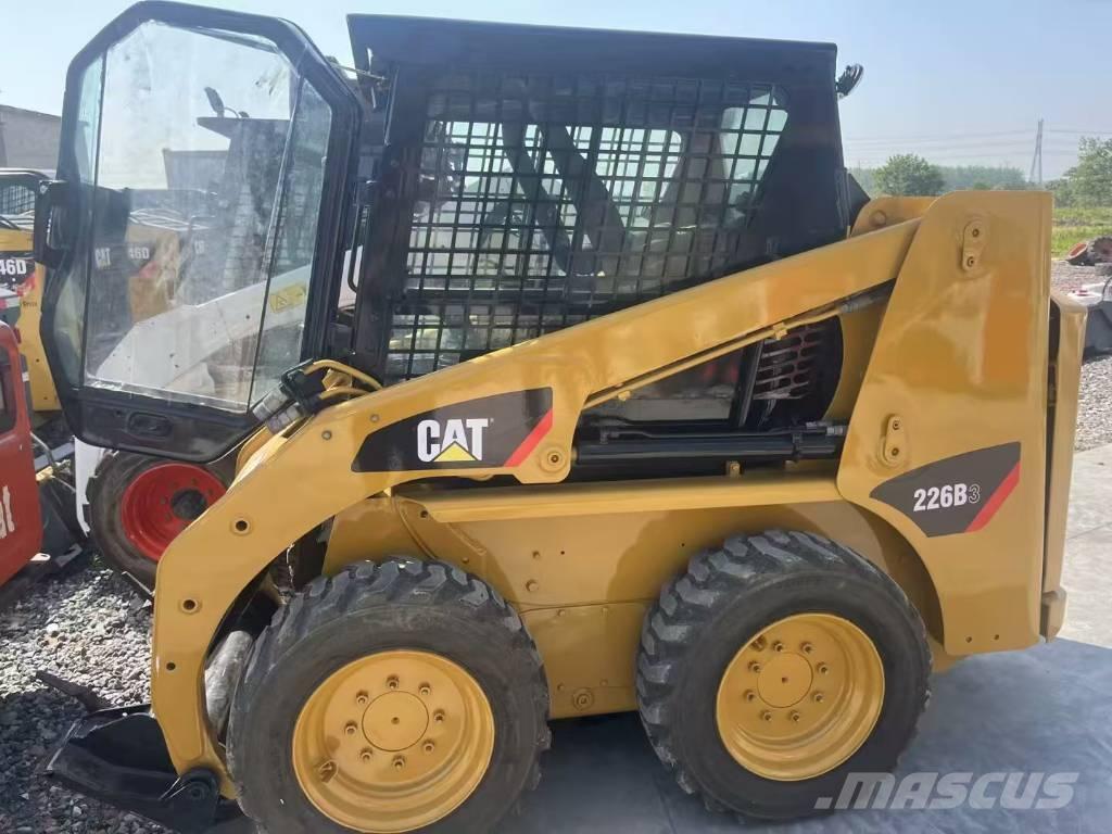 CAT 226 B 3 Skid steer mini nakladalci