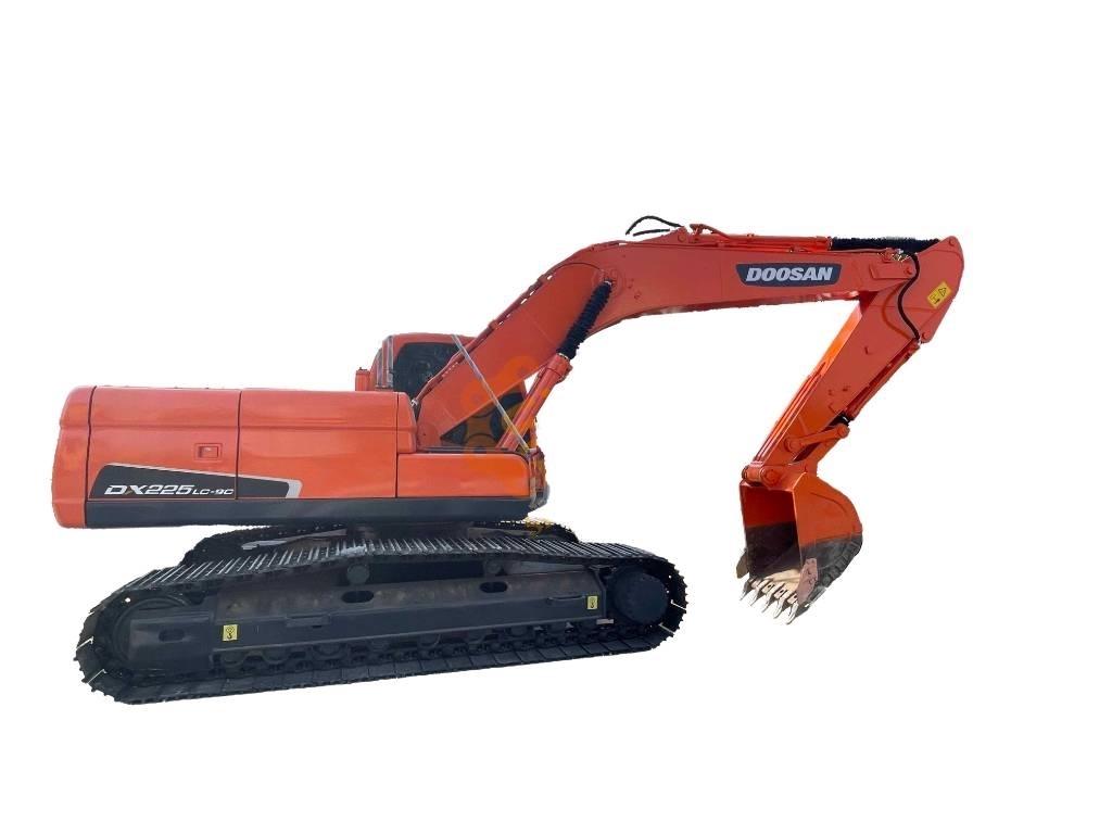 Doosan DX 225 LC Bagri goseničarji