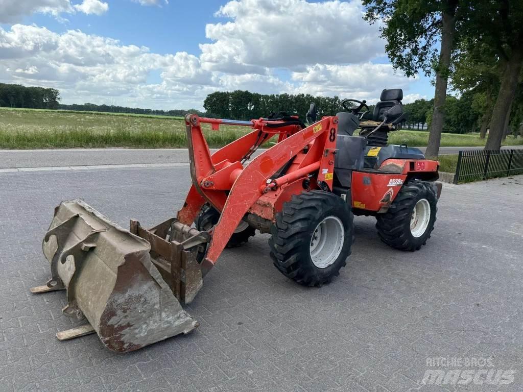 Kubota R520NH Kolesni nakladalci