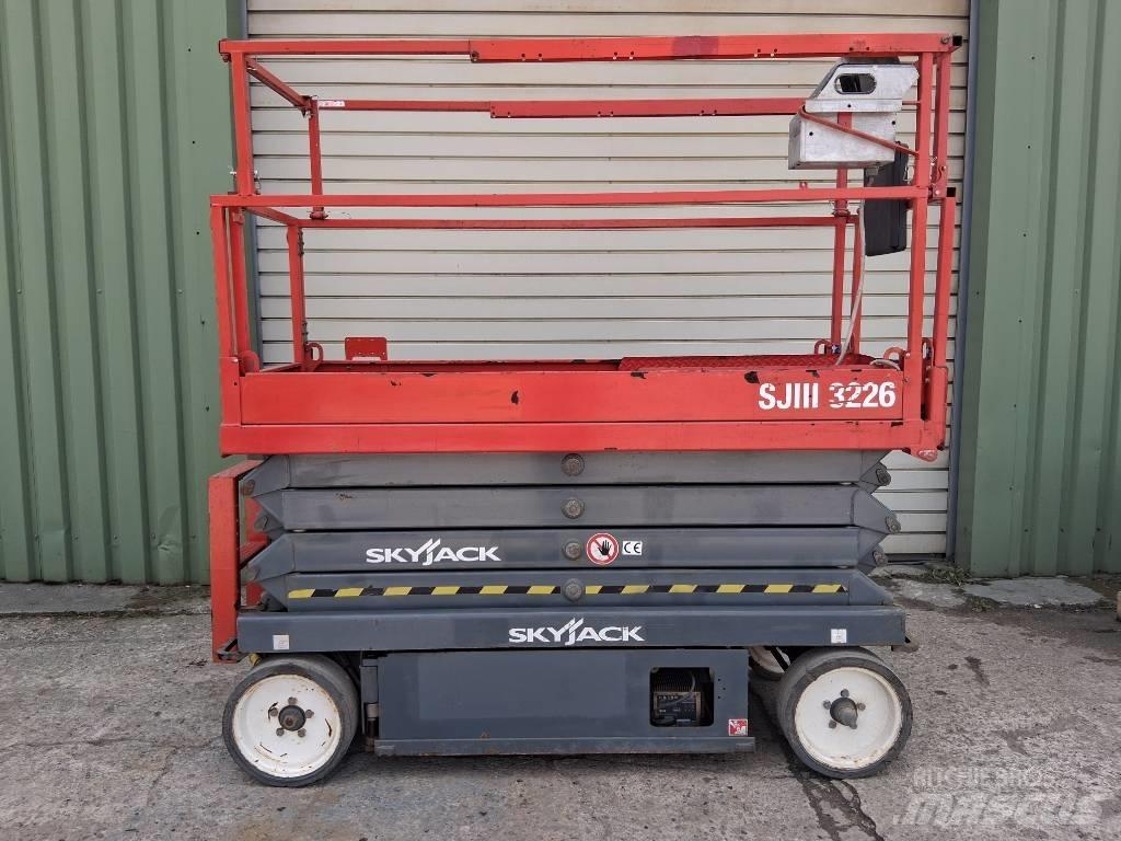 SkyJack SJ III 3226 Škarjaste dvižne ploščadi