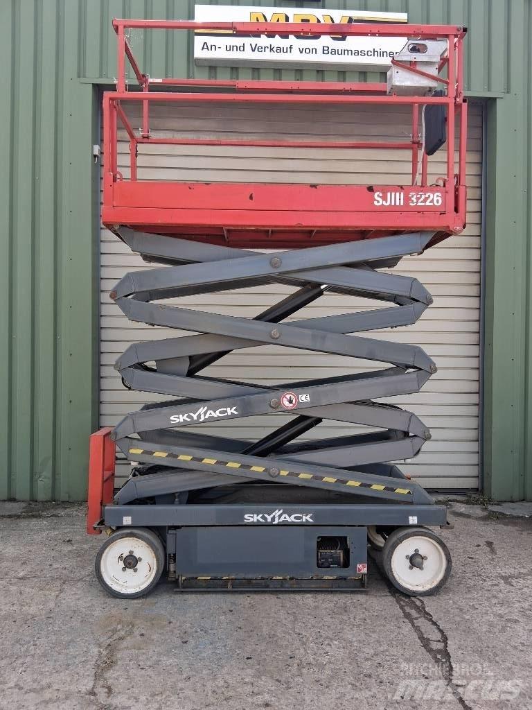SkyJack SJ III 3226 Škarjaste dvižne ploščadi