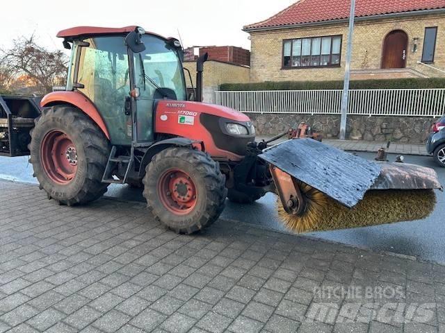 Kubota 7060M Traktorji