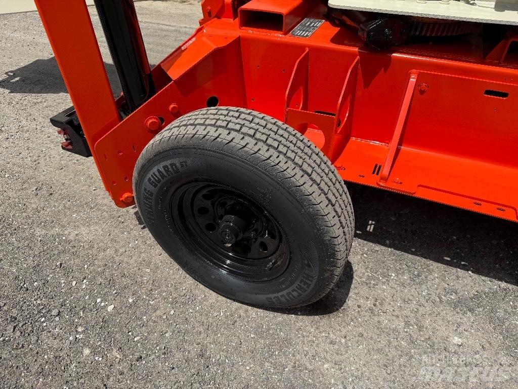 JLG T 500 J Vlečne dvižne ploščadi