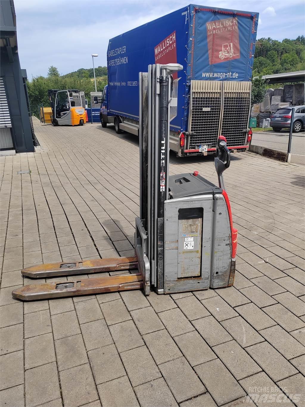 Still EXV 16 Ročni električni viličar