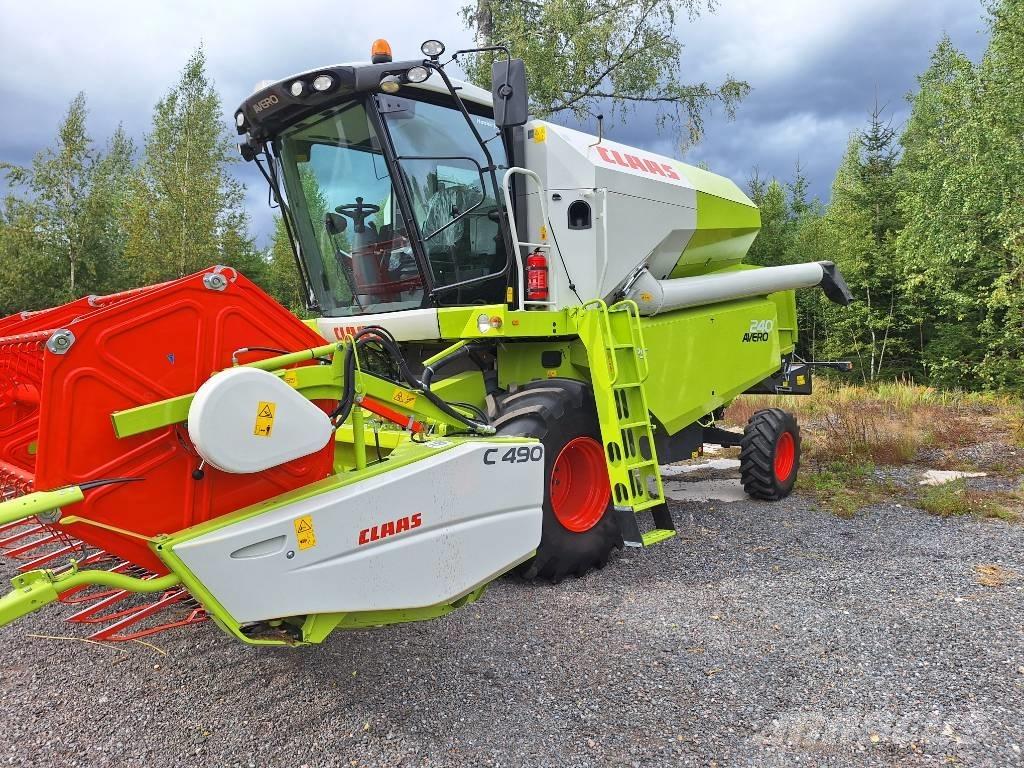 CLAAS Avero 240 Kombajni