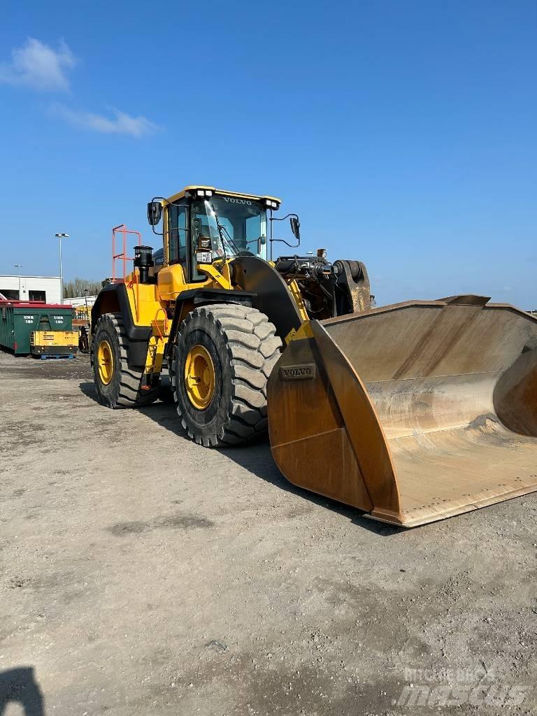 Volvo L 260 H Kolesni nakladalci