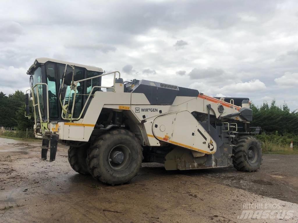 Wirtgen WR200i Kompaktorji tal