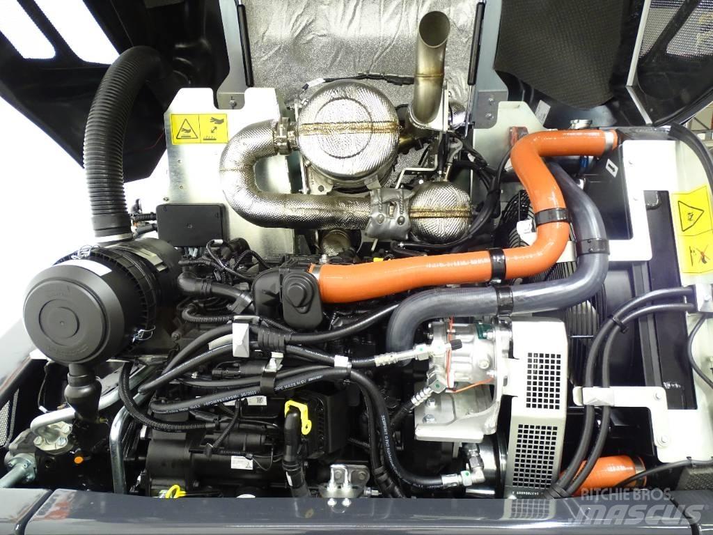 Yanmar V 120-5 Kolesni nakladalci