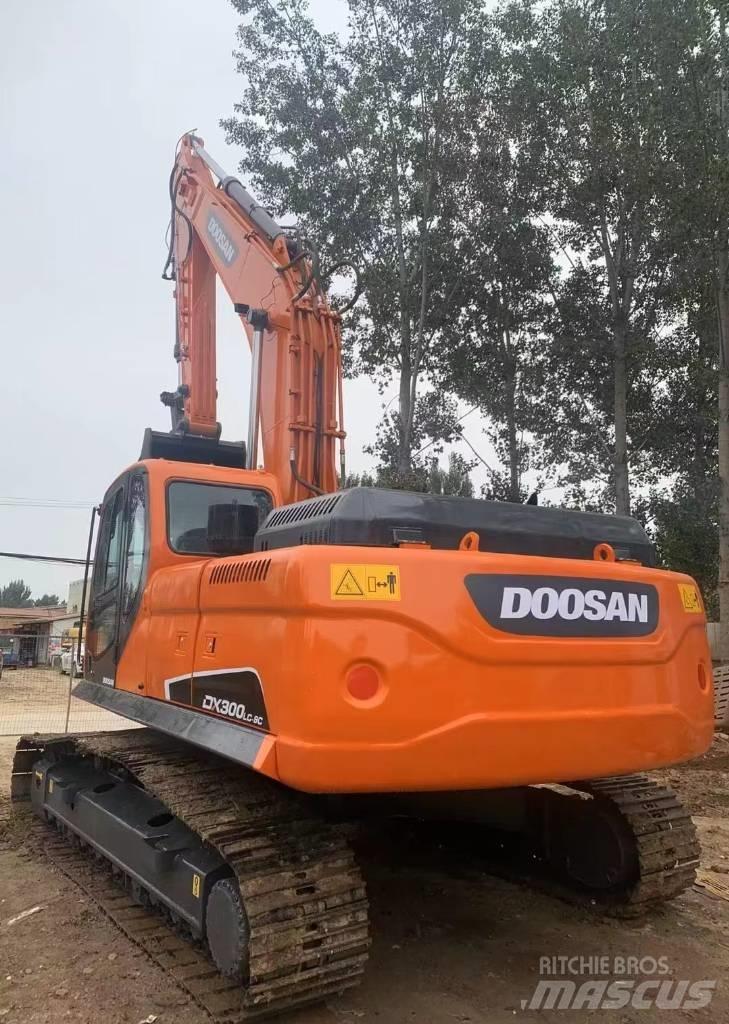 Doosan DX300LC-9C Bagri goseničarji
