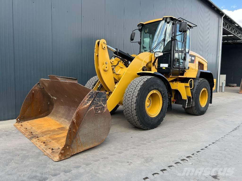 CAT 930K Kolesni nakladalci