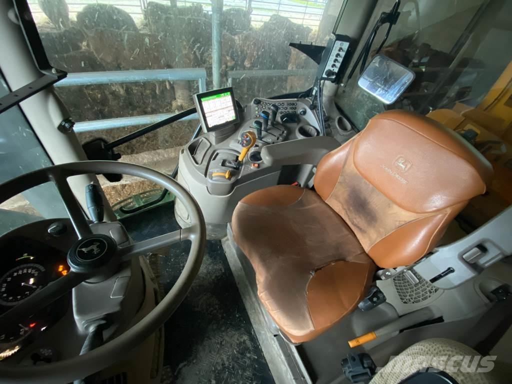John Deere 6120R Traktorji
