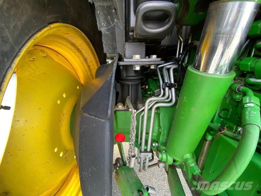 John Deere 6120R Traktorji
