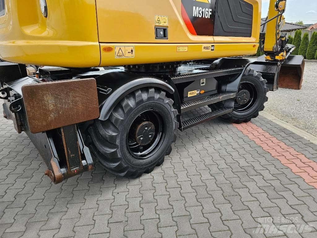 CAT M 316 F Bagri na kolesih