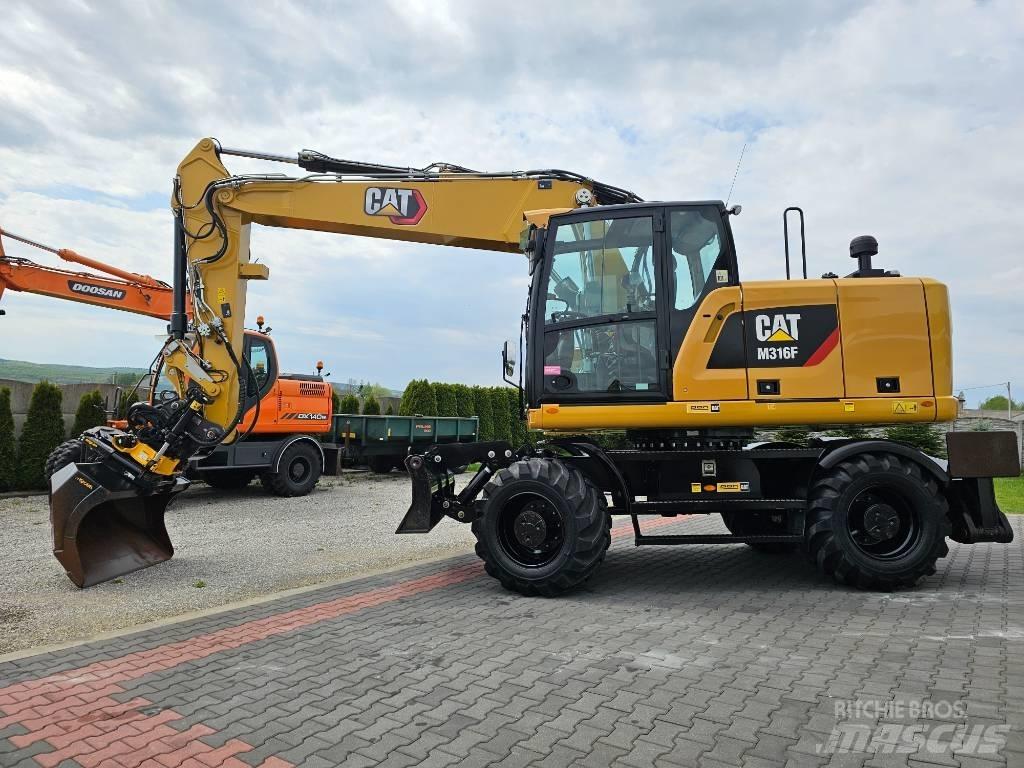 CAT M 316 F Bagri na kolesih