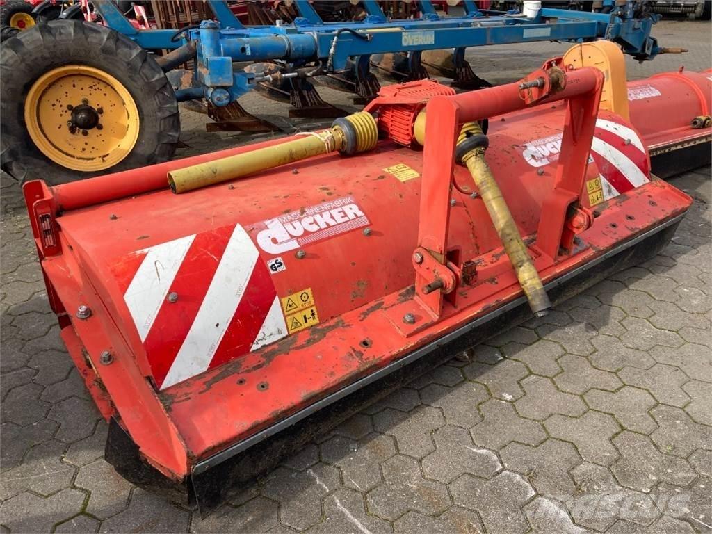 Dücker UM 27 Druga oprema za žetev krme