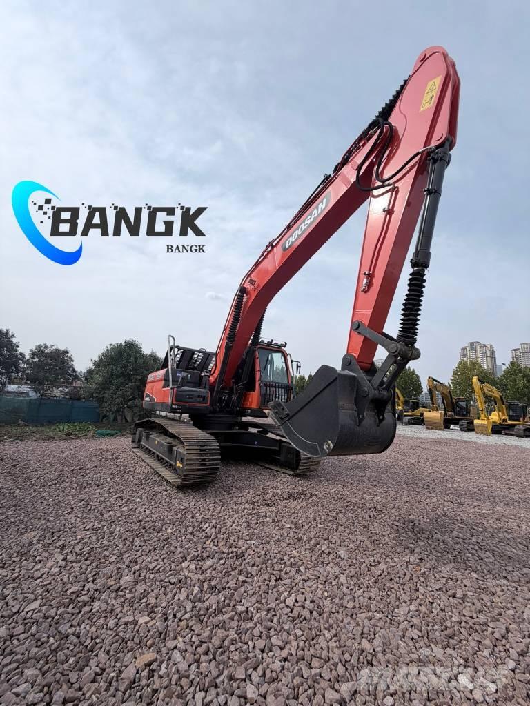 Doosan DX 225 LC Bagri goseničarji
