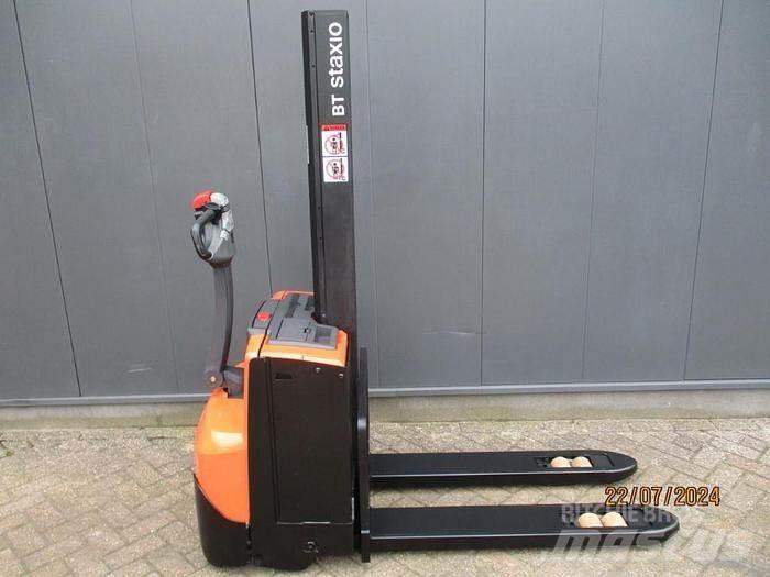 BT SWE 080L Ročni električni viličar