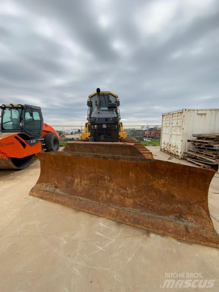 DEERE 750K Buldožerji goseničarji