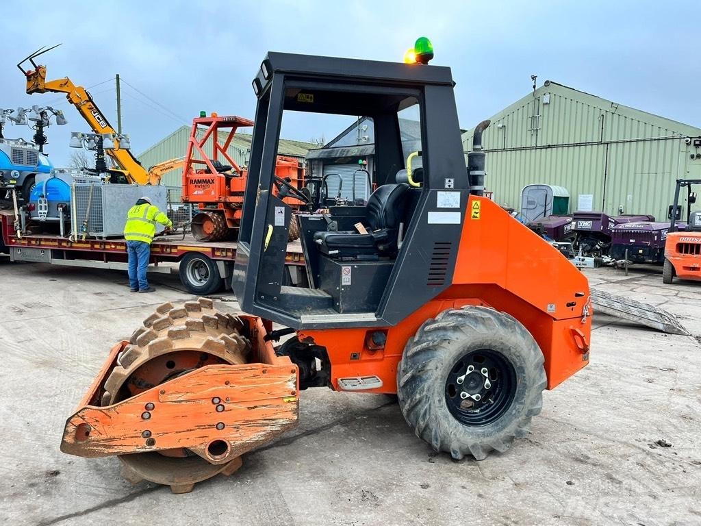 Ammann ASC 30 Enojni valjarji