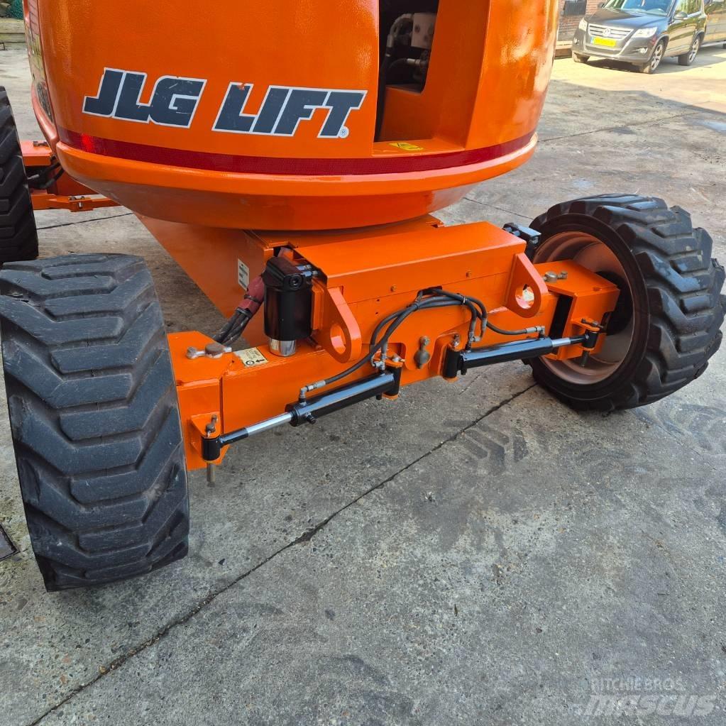 JLG 600 AJ Zglobne dvižne ploščadi
