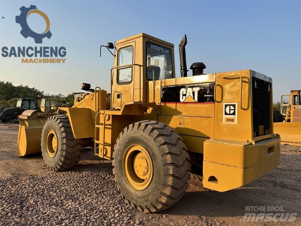 CAT 950 E Kolesni nakladalci