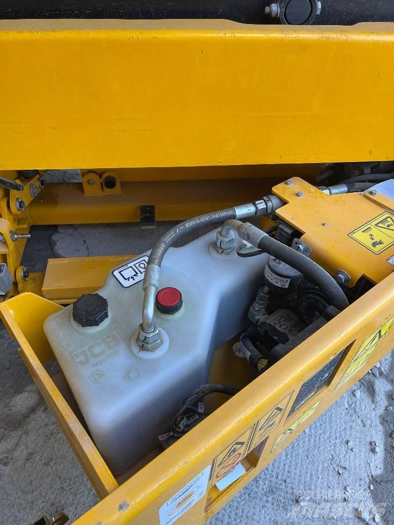 JCB S 2032 E Škarjaste dvižne ploščadi