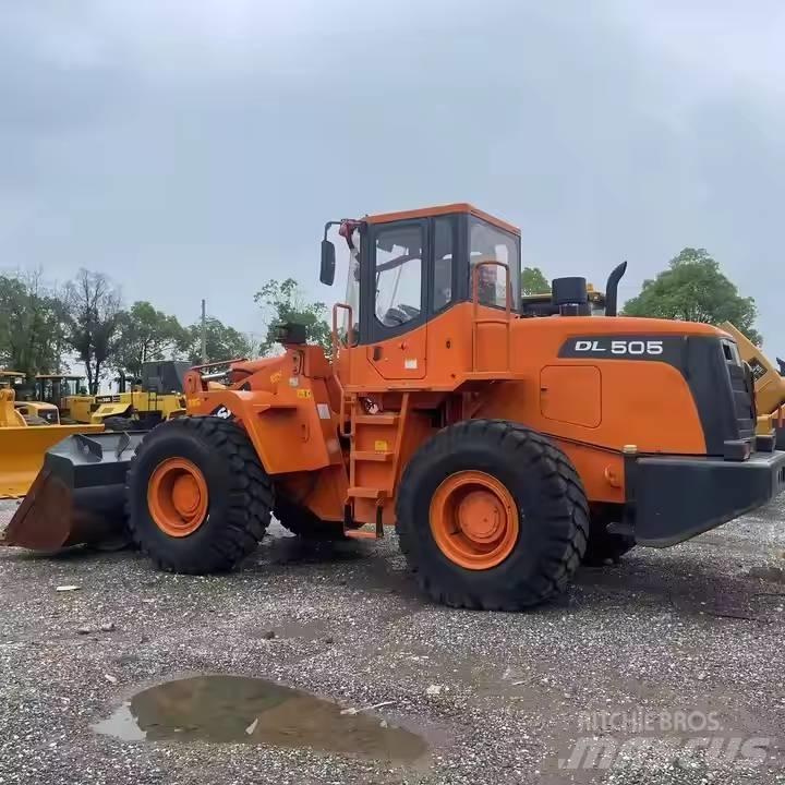 Doosan DL505 Kolesni nakladalci