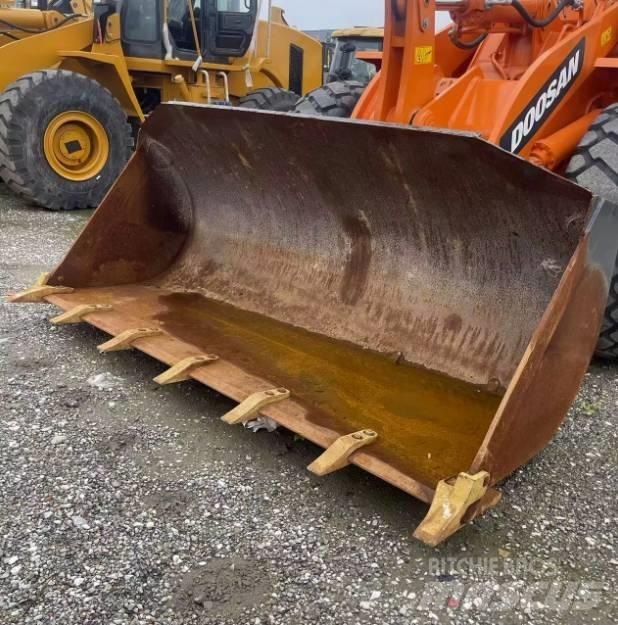 Doosan DL505 Kolesni nakladalci