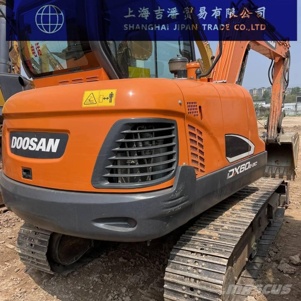 Doosan DX 60 Bagri goseničarji