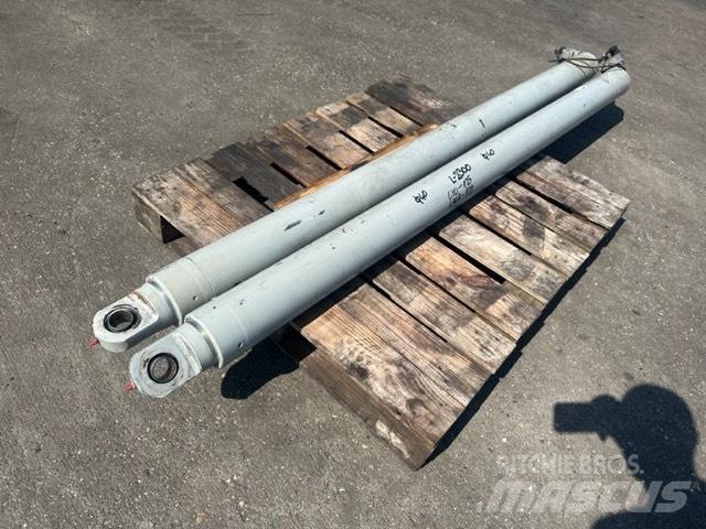 SkyJack SJ 8831 Škarjaste dvižne ploščadi