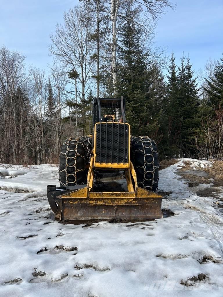 John Deere 640 D Skiderji